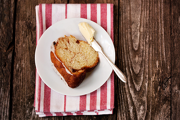 Cinnamon Raisin Bread