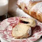 Raspberry Jam Filled Pull-Apart Bread