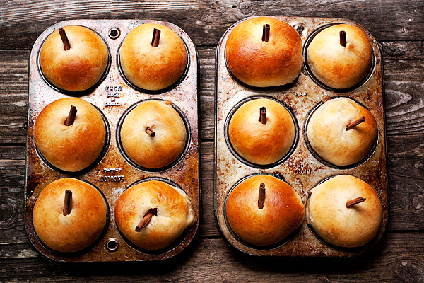 apple buns