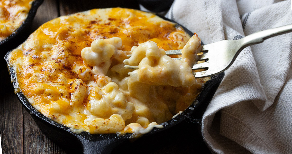 Homemade Creamy Macaroni and Cheese - Seasons and Suppers
