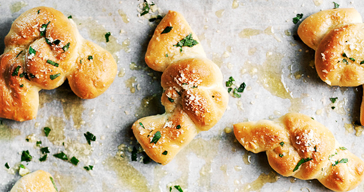 Parmesan Garlic Knots Seasons And Suppers