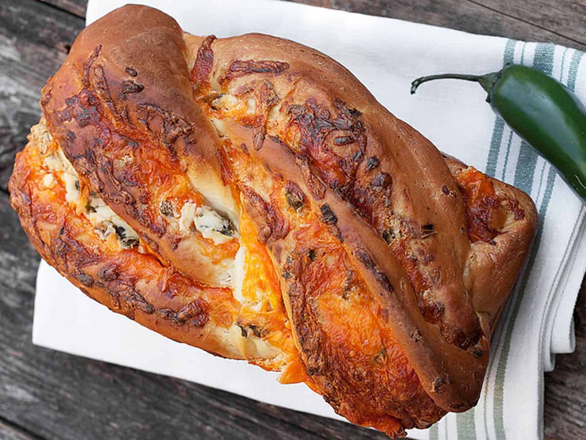 jalapeno popper cheese bread