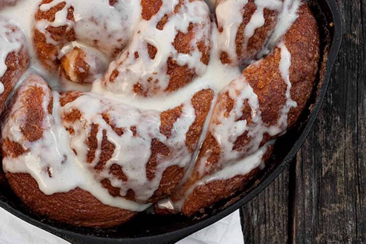 cinnamon crunch bread in cast iron skillet