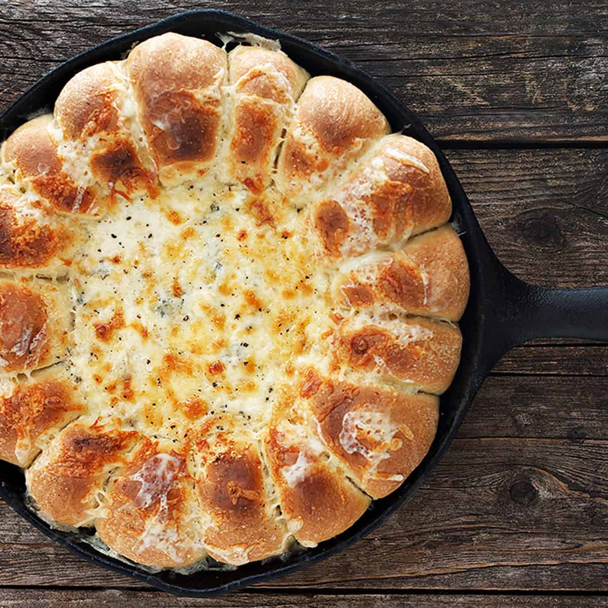 Skillet Artichoke Spinach Dip