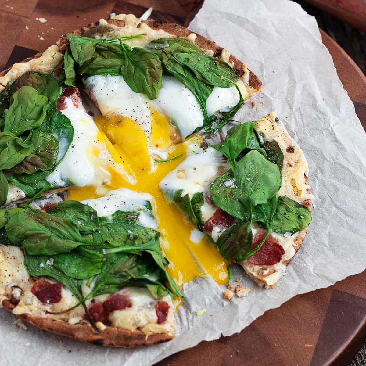 Breakfast Pita Pizza
