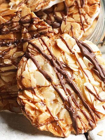 almond florentine cookies with chocolate drizzle