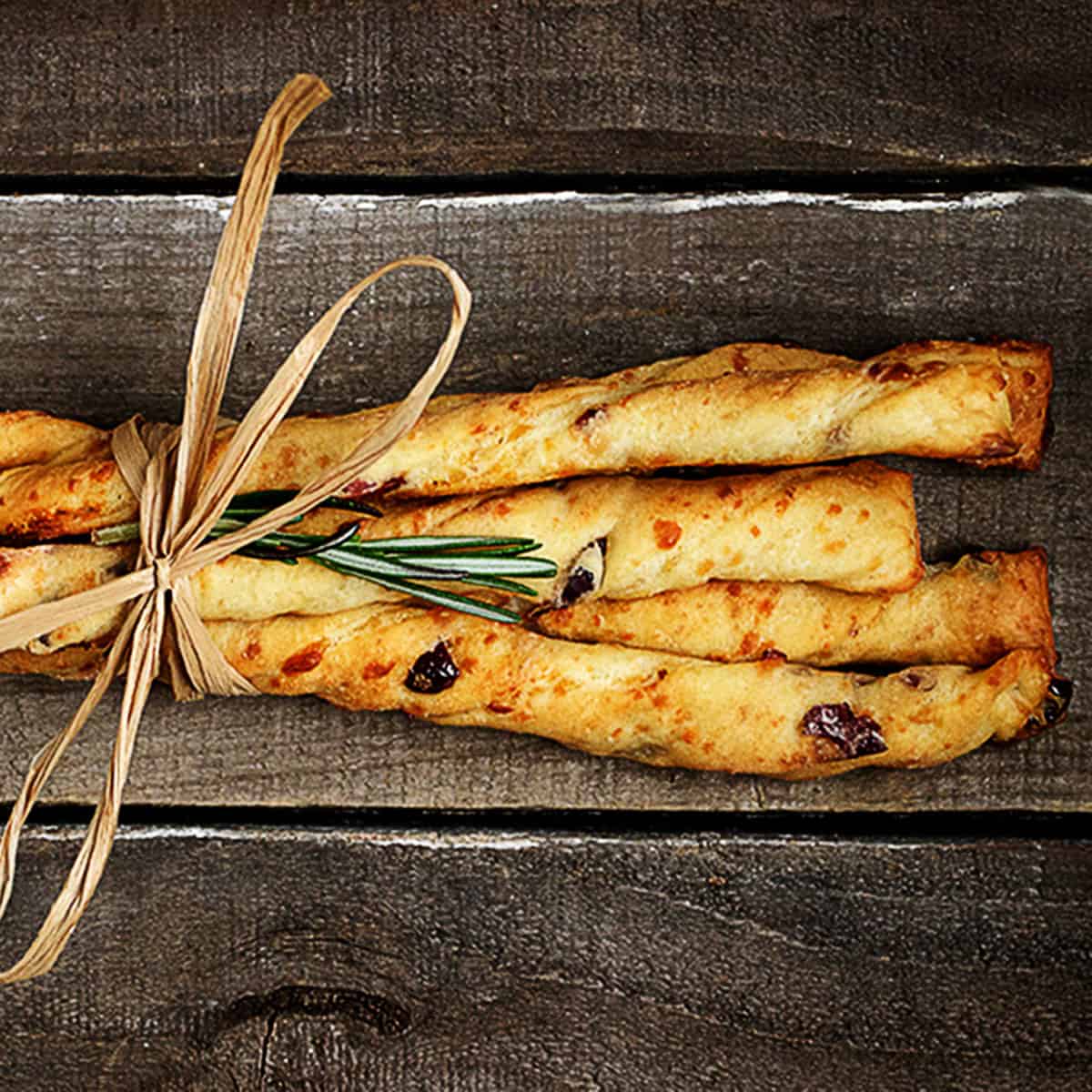 Aged Cheddar Bread Sticks
