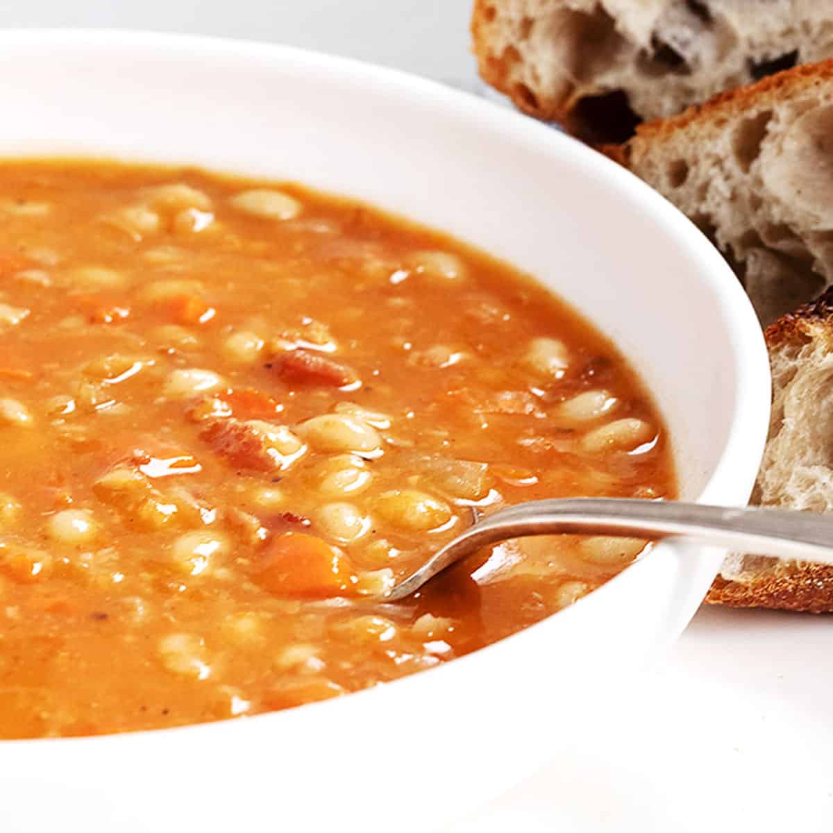 Simple Bean with Bacon Soup