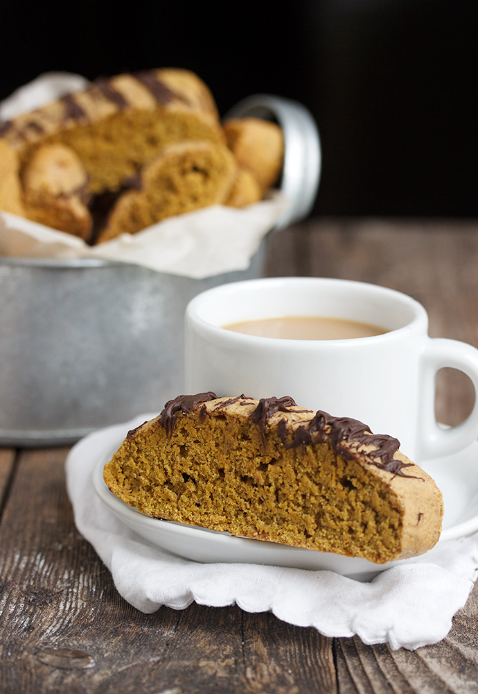 Pumpkin Spice Latte Biscotti | Homemade Pumpkin Spice Latte Recipes You Need This Fall