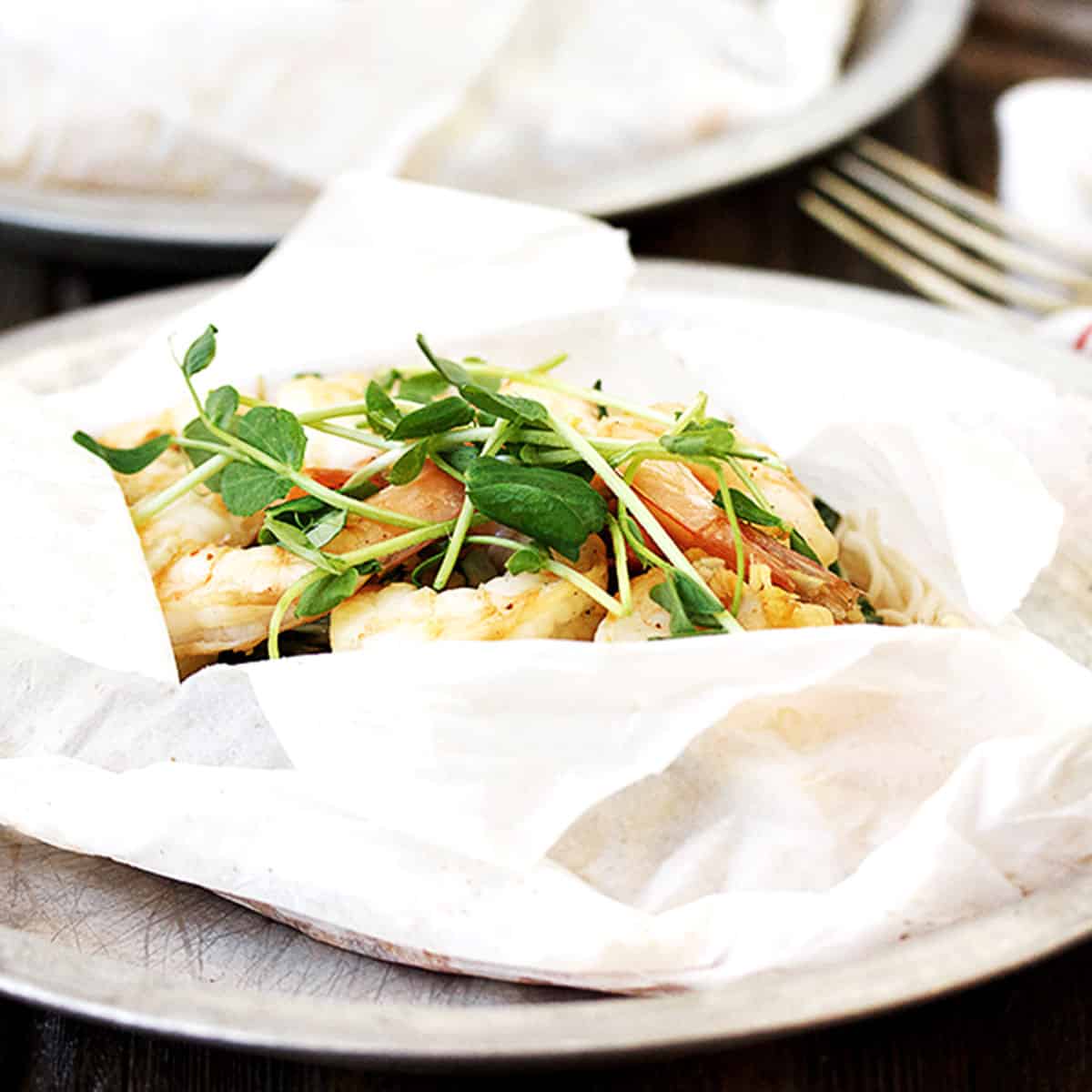 Shrimp, Bok Choy and Noodles en Papillote