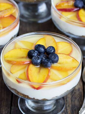 peach cheesecake cups