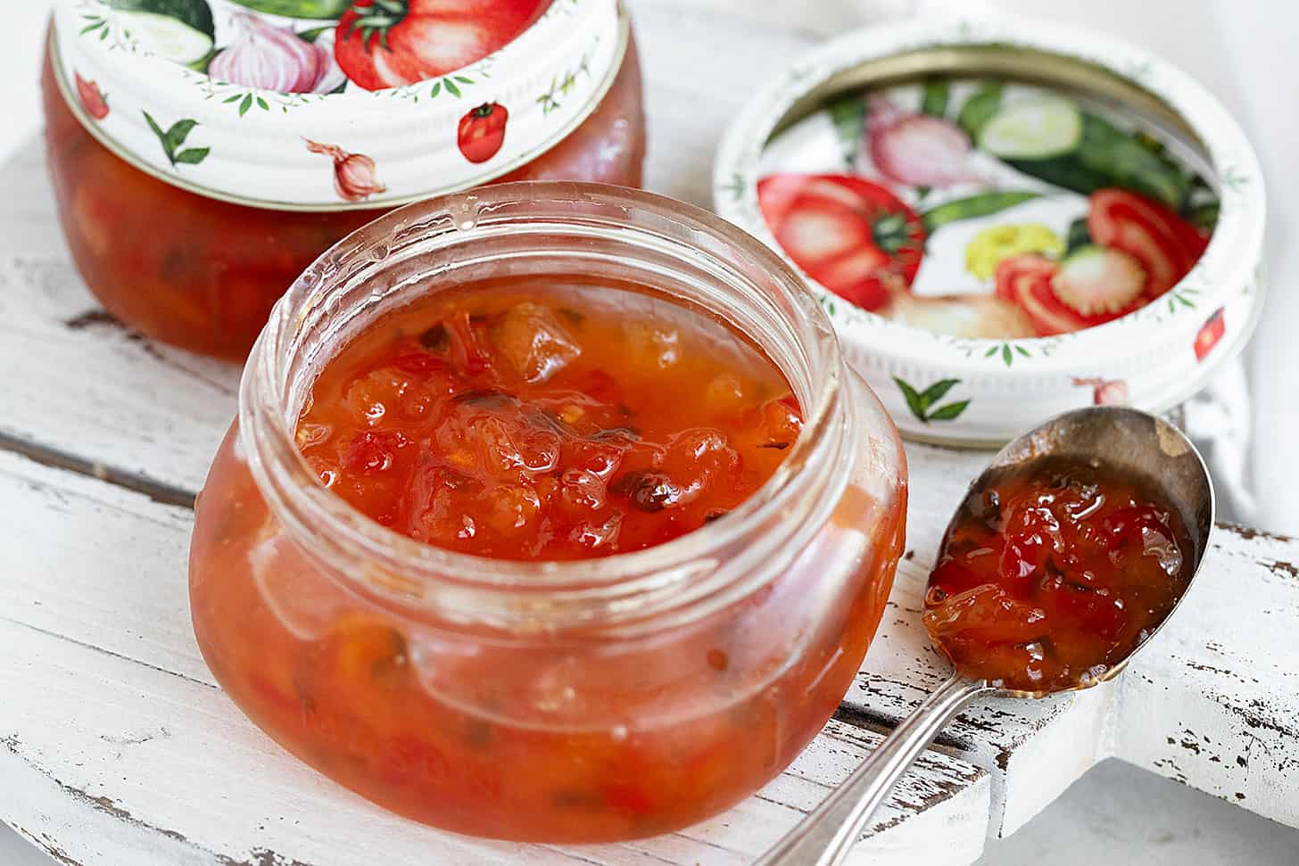 Peach and pepper jam in jars.