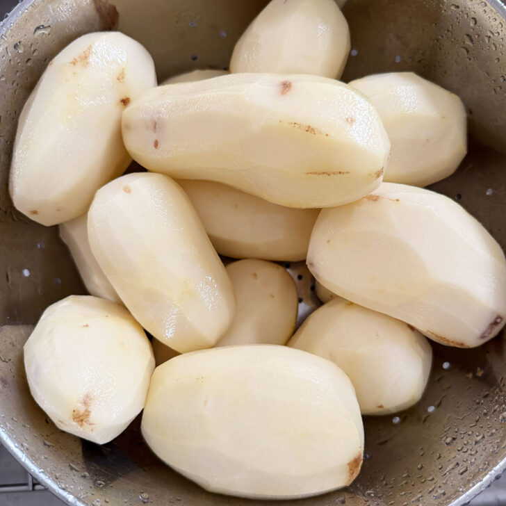 Russet potatoes after peeling.