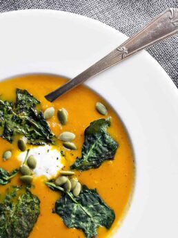 roasted carrot soup with kale chips