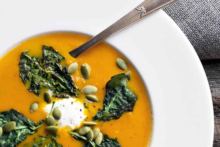 roasted carrot soup with kale chips