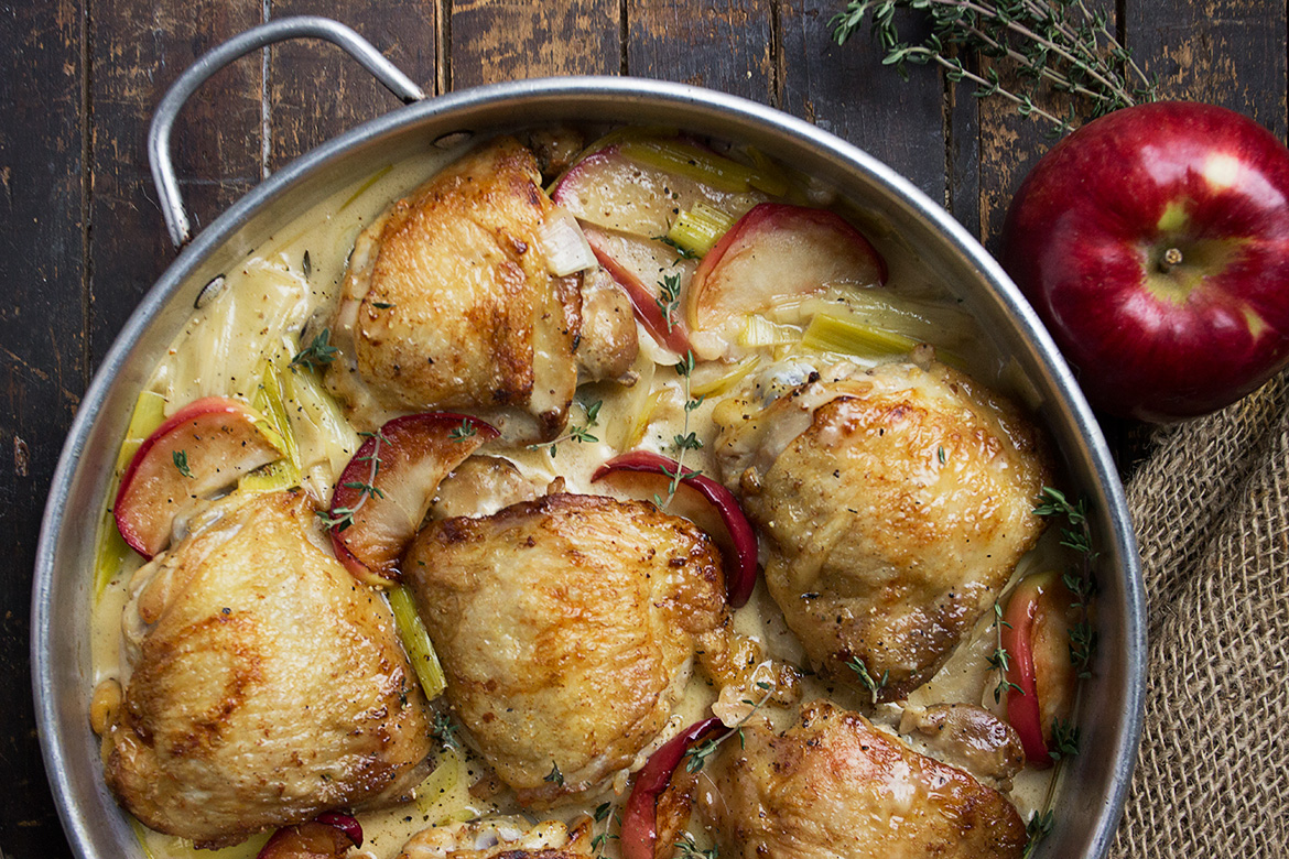 Chicken with Leek and Apples