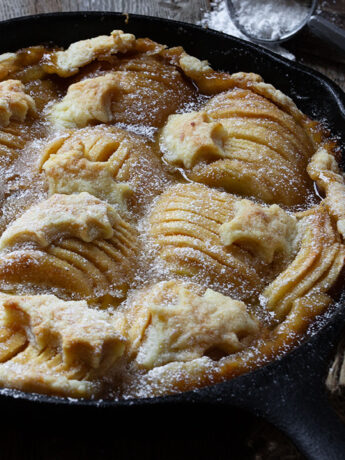 spiral apple pie in cast iron skillet