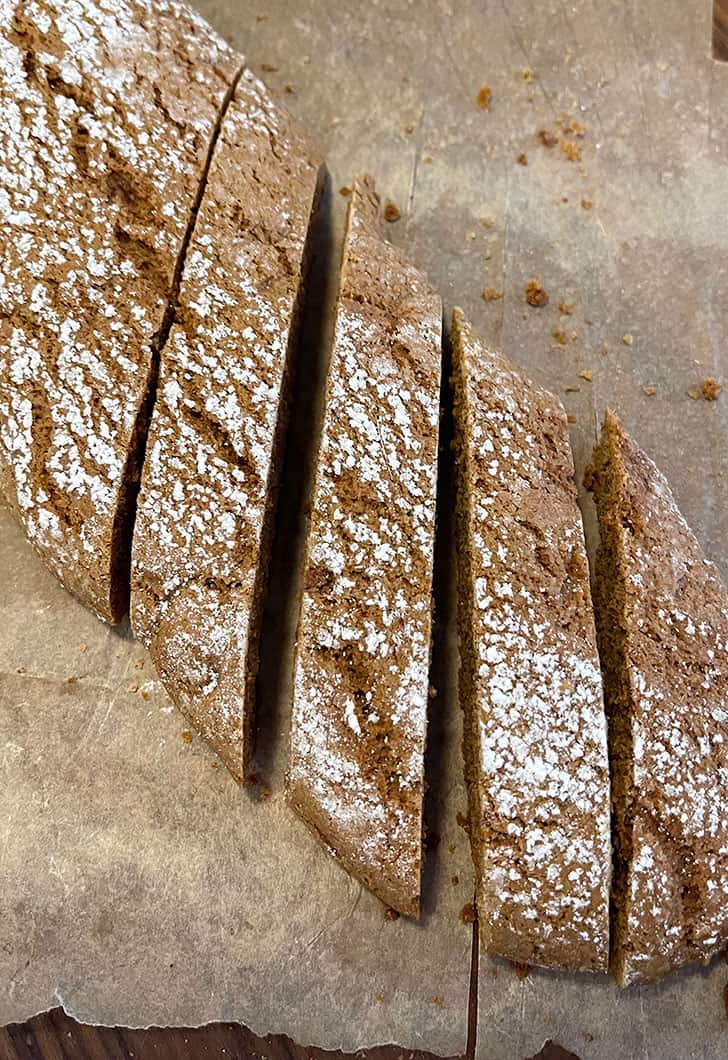 slicing biscotti