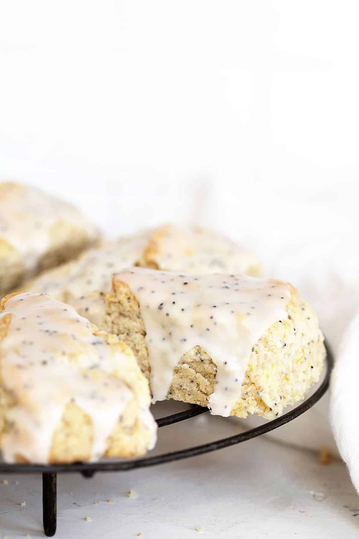 lemon poppy seed scones on cooling rack