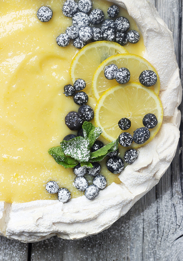 Lemon Curd Pavlova