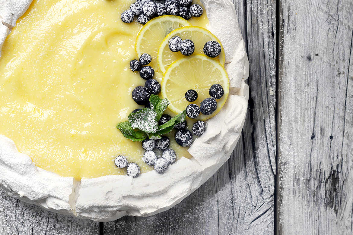 Lemon Curd Pavlova