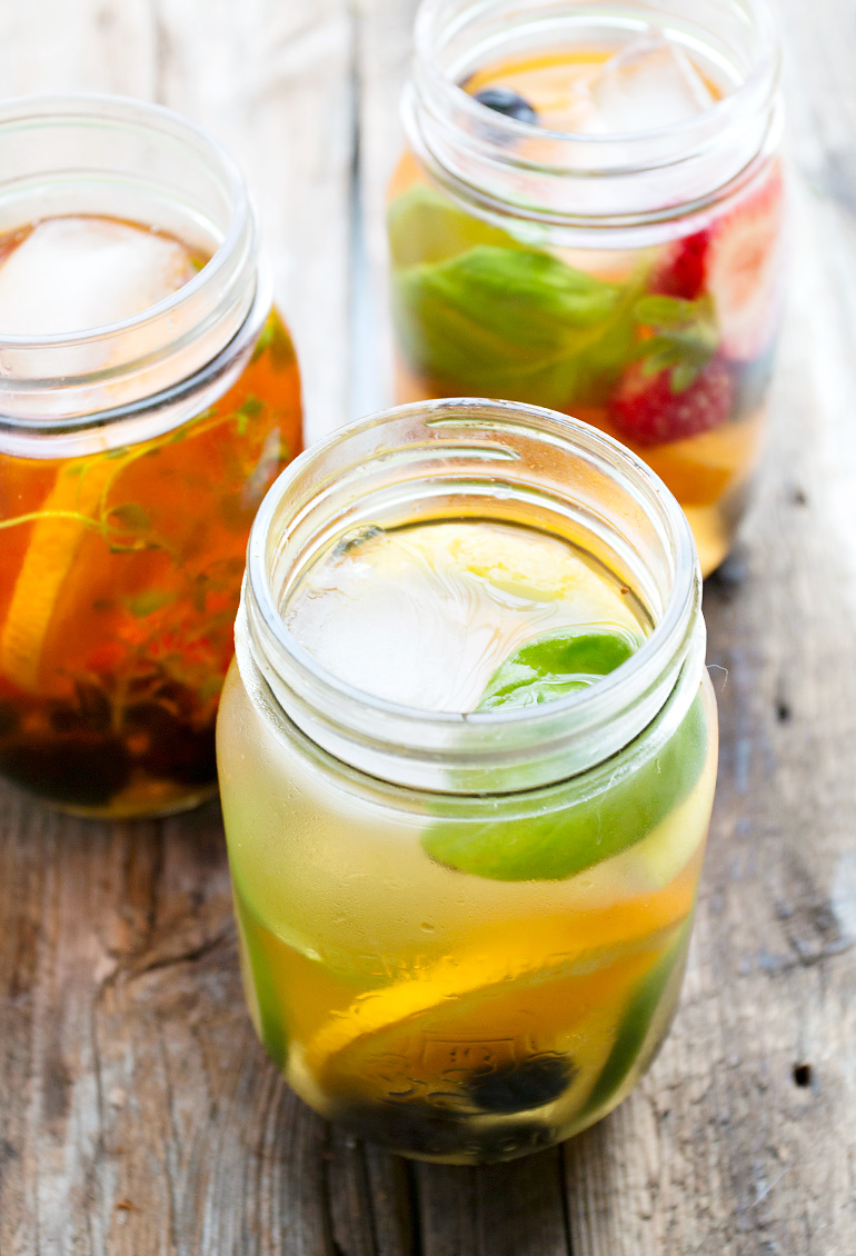 Cold Brewed Iced Tea with Fruit