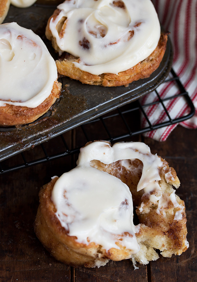 Cinnamon Roll Ragamuffins - no yeast cinnamon rolls! Satisfy your craving in about 30 minutes
