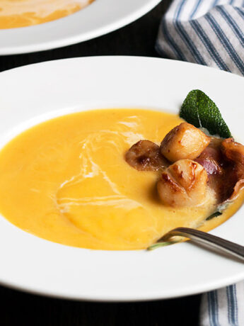 butternut squash soup with scallops and prosciutto
