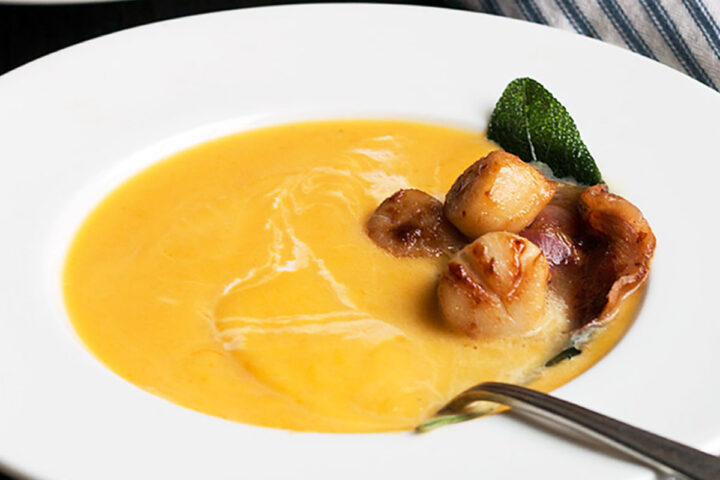 butternut squash soup with scallops and prosciutto