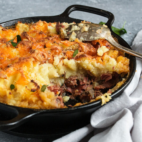 corned beef cottage pie in cast iron skillet