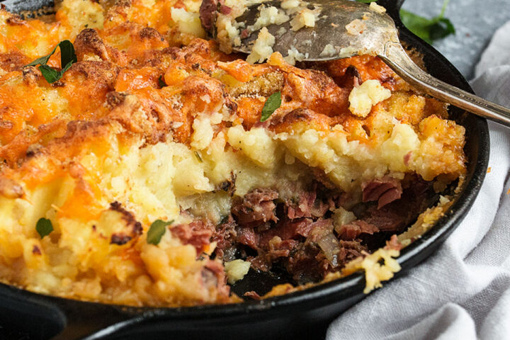 corned beef cottage pie in cast iron skillet