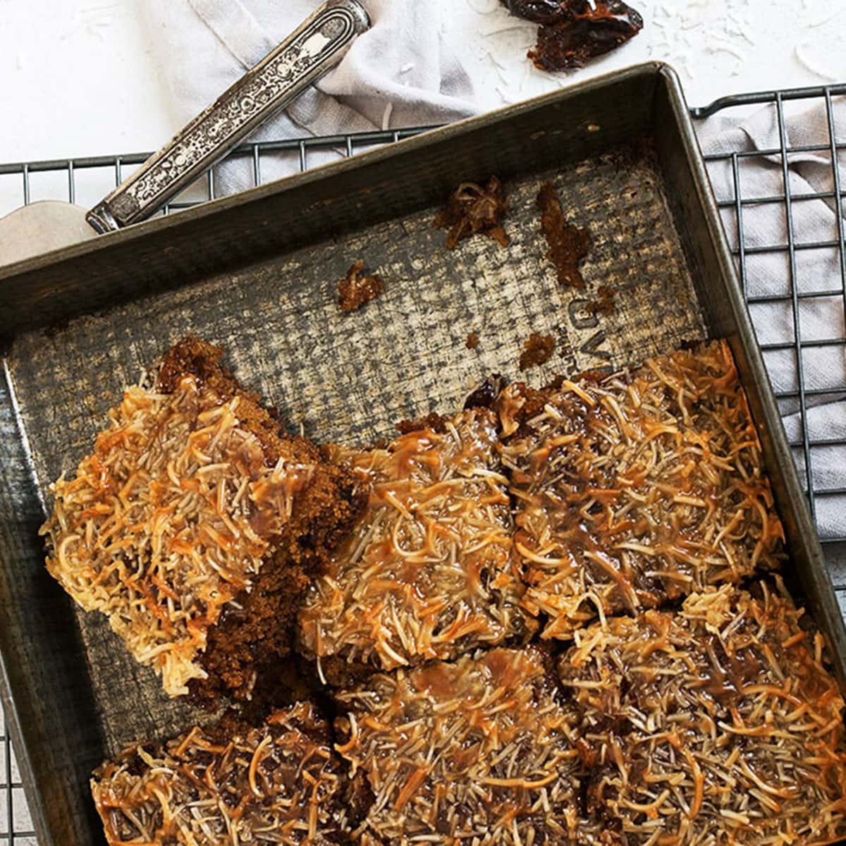 Queen Elizabeth Cake Seasons and Suppers