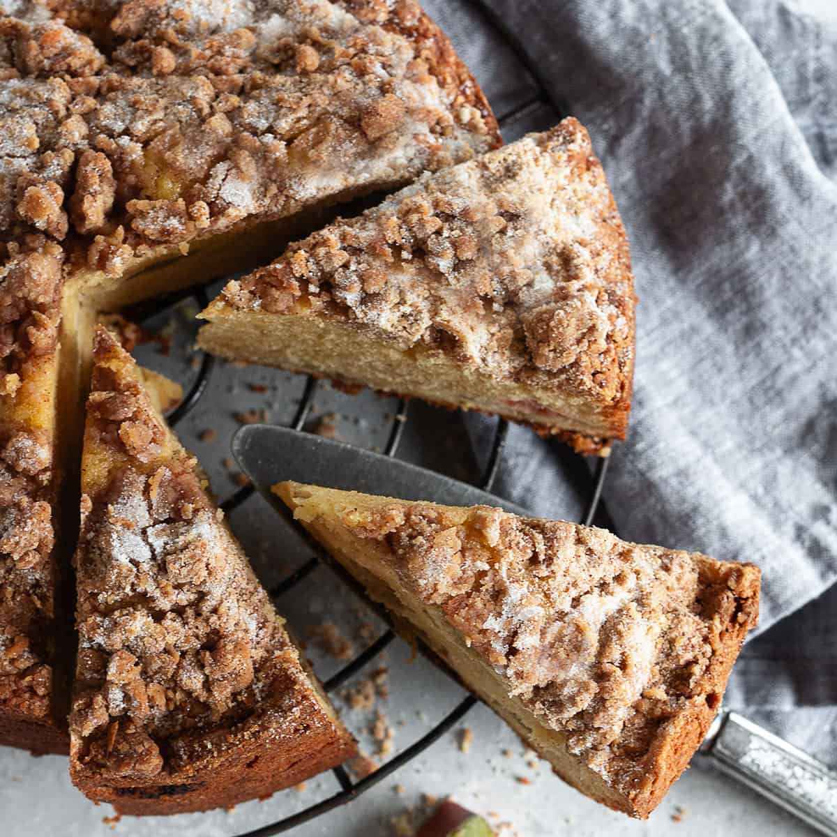 rhubarb crumble cake sliced