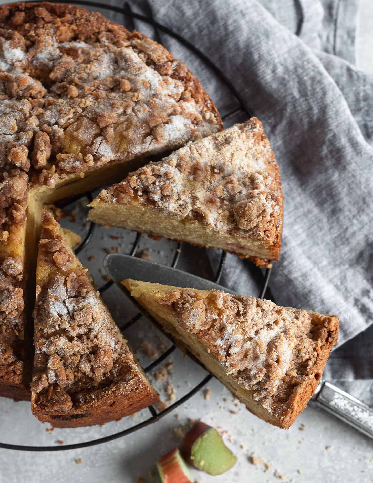 rhubarb crumble cake sliced