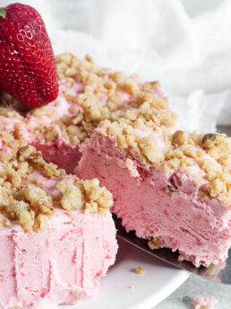 Frozen Strawberry Dessert