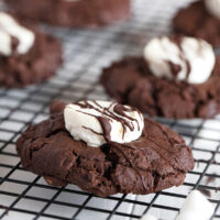 hot cocoa cookies on cooling rack