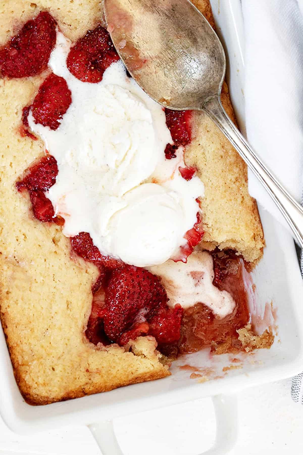 strawberry spoon cake with spoon