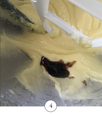 making blueberry loaf step 4
