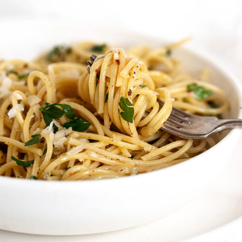 Spaghetti with Olive Oil and Garlic Seasons and Suppers
