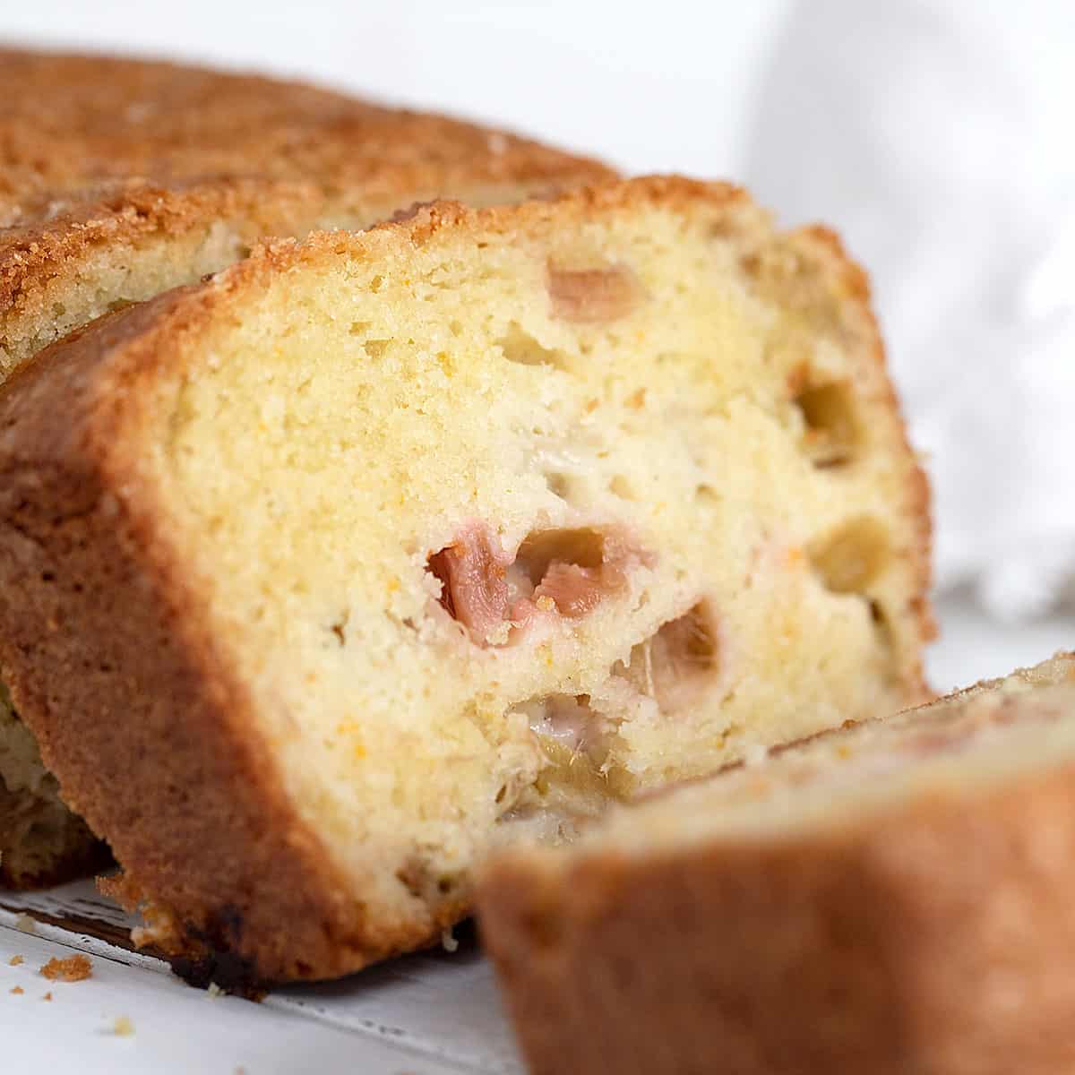 rhubarb loaf sliced