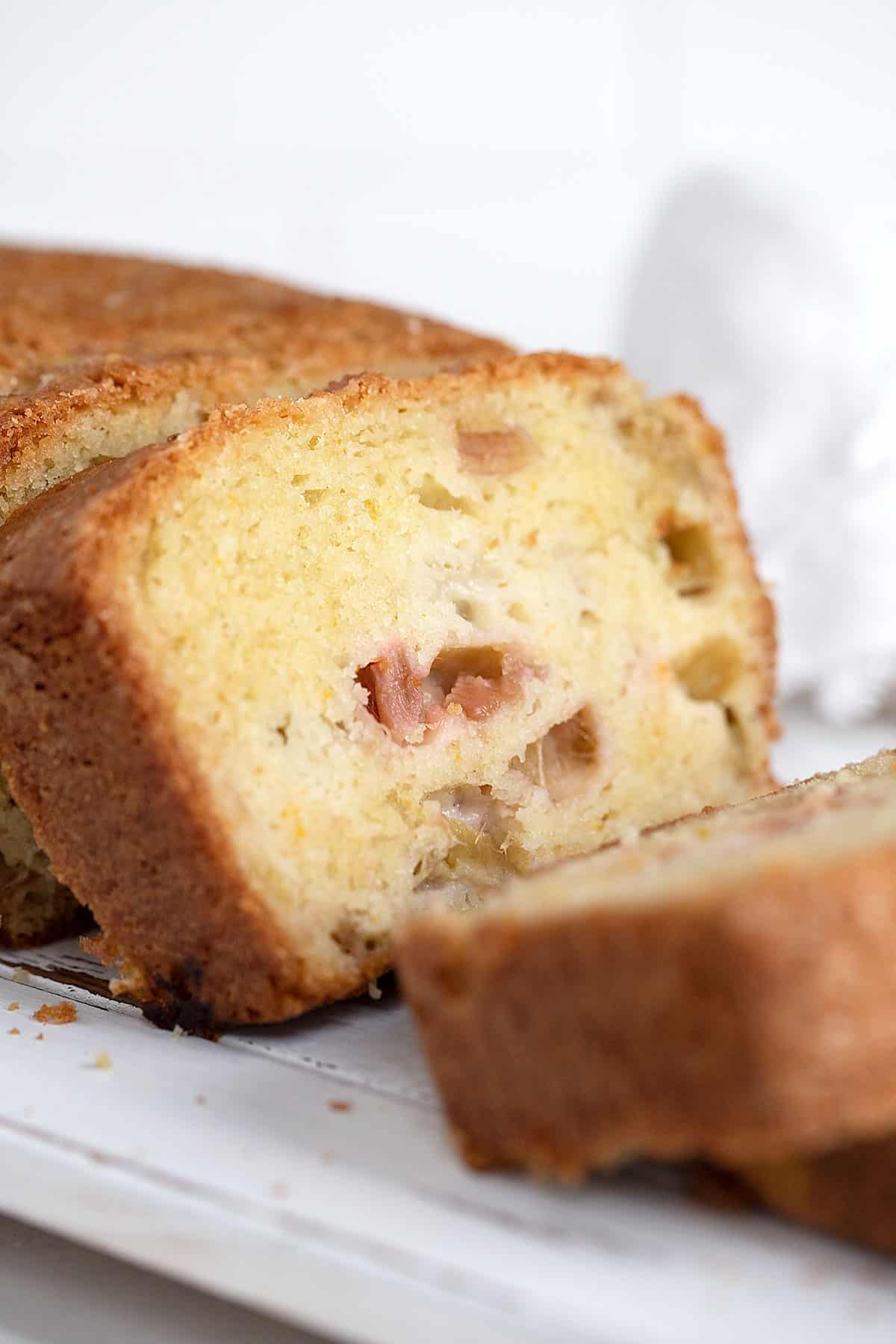 rhubarb loaf sliced