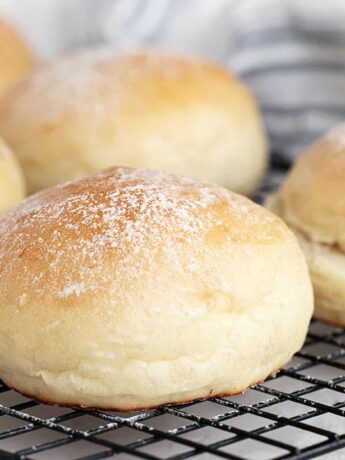 soft hamburger buns on cooling rack