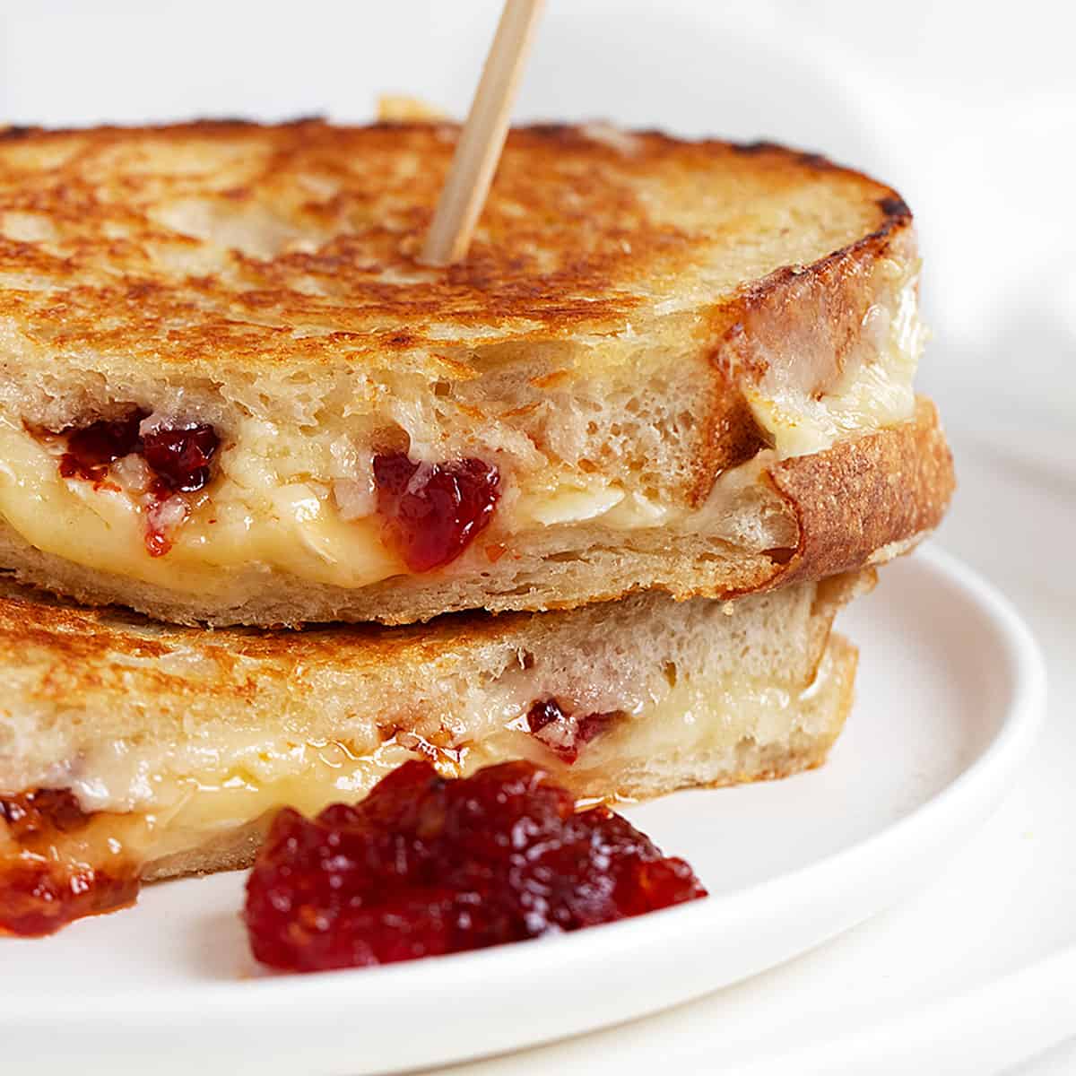 Brie Grilled Cheese Sandwich Seasons