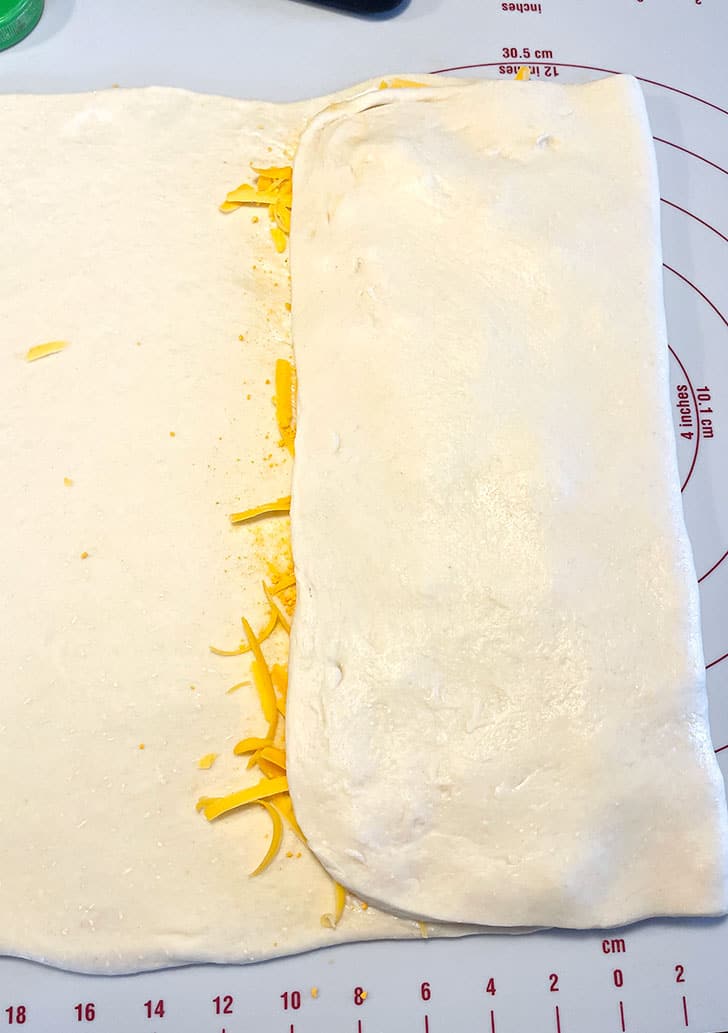 folding cheese buns 