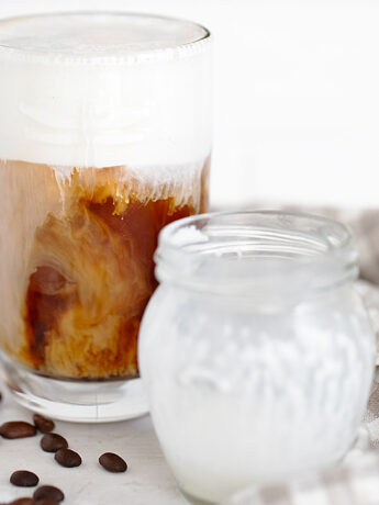 Vanilla sweet cream cold brew with vanilla sweet cream cold foam.