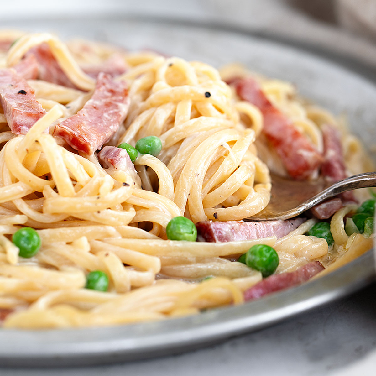 Creamy Ham and Pea Pasta