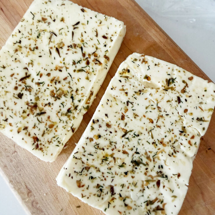 Mediterranean halloumi sliced in half.